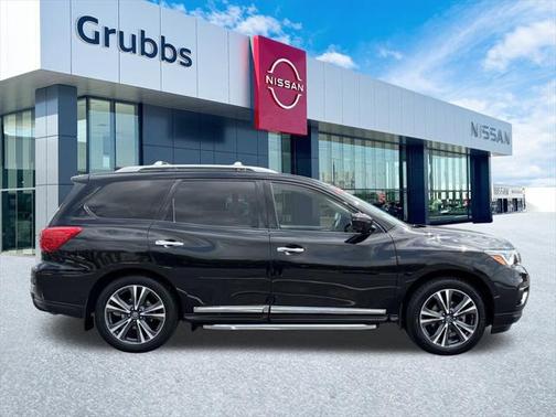 2020 Nissan Pathfinder Platinum 2WD
