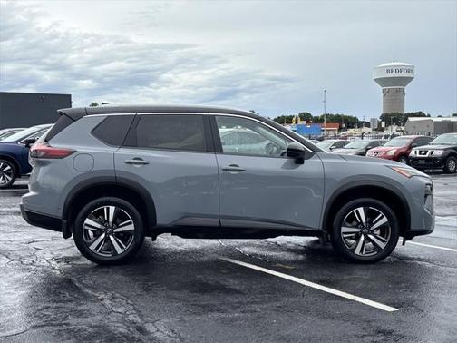 2024 Nissan Rogue SL