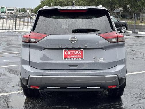 2024 Nissan Rogue SL