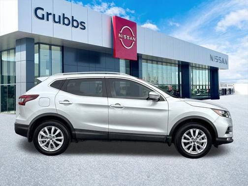 2021 Nissan Rogue Sport SV