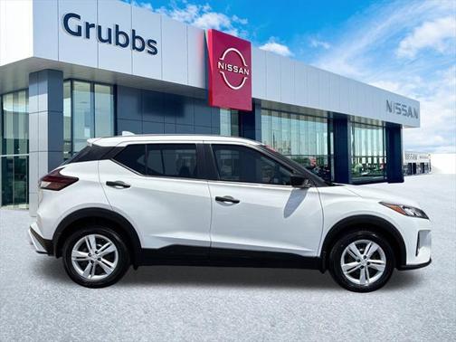 2023 Nissan Kicks S