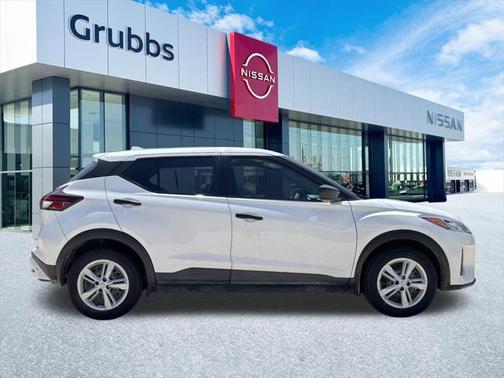 2023 Nissan Kicks S