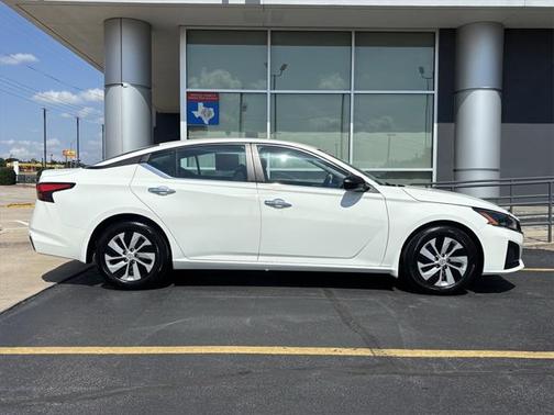 2024 Nissan Altima S FWD