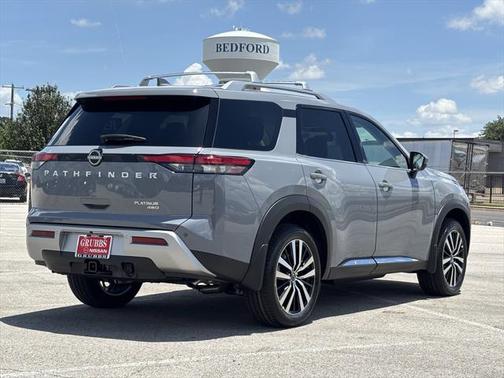 2025 Nissan Pathfinder Platinum 4WD