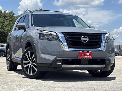 2025 Nissan Pathfinder Platinum 4WD