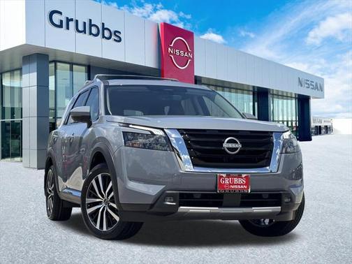 2025 Nissan Pathfinder Platinum 4WD