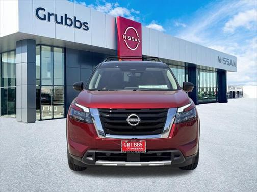 2025 Nissan Pathfinder Platinum FWD
