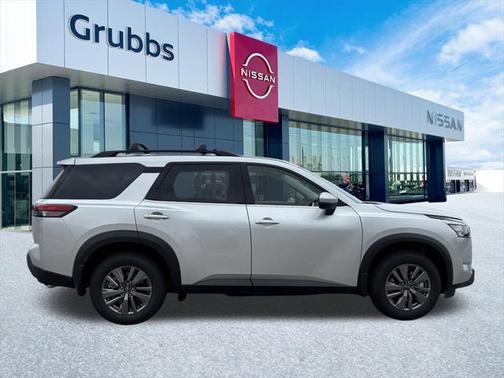 2025 Nissan Pathfinder SV FWD