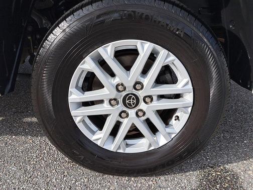 2023 Toyota Tundra SR5