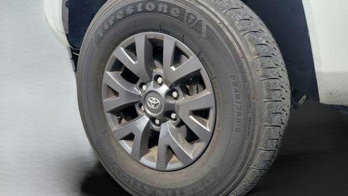 Ice 2023 Toyota Tacoma SR5