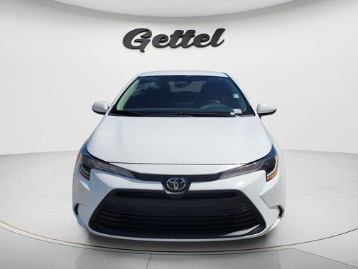 Ice 2024 Toyota Corolla LE