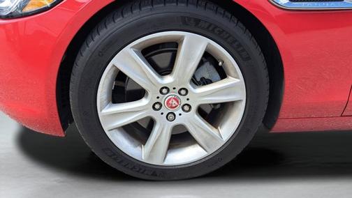 2018 Jaguar XE 25t Premium