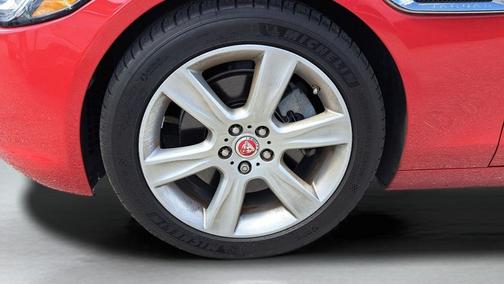 2018 Jaguar XE 25t Premium