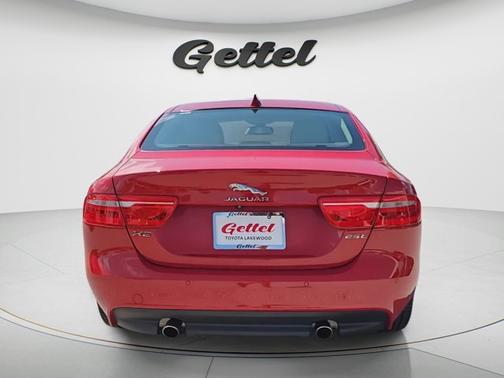 2018 Jaguar XE 25t Premium