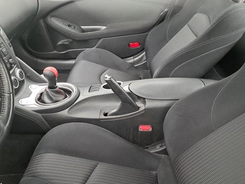 2017 Nissan 370Z Base