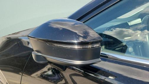 Black 2025 Toyota Crown Signia XLE
