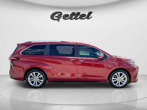 Pearl 2023 Toyota Sienna Platinum 7 passenger