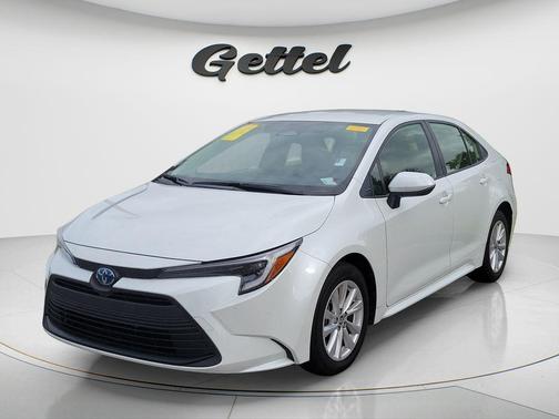 Pearl 2024 Toyota Corolla Hybrid LE