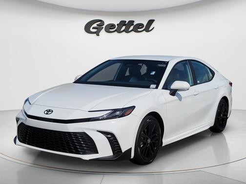Ice 2026 Toyota Camry SE