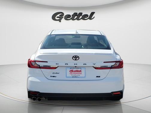 Ice 2026 Toyota Camry SE