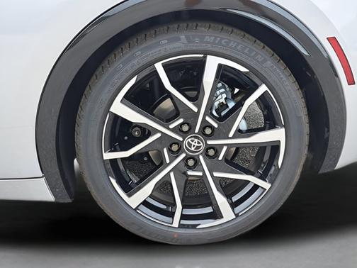 CUTTING EDGE 2026 Toyota Prius Plug-In Hybrid XSE