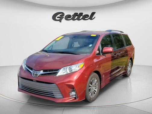 2019 Toyota Sienna XLE