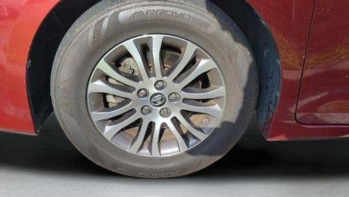 2019 Toyota Sienna XLE