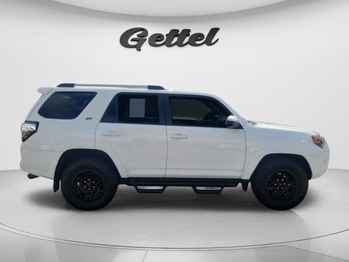 Ice 2023 Toyota 4Runner SR5