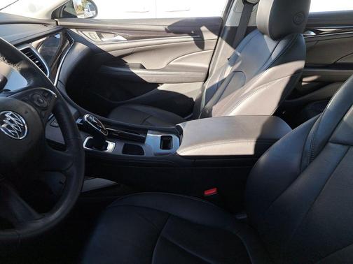 2017 Buick LaCrosse Essence