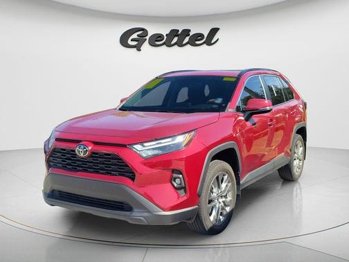 Pearl 2024 Toyota RAV4 XLE Premium