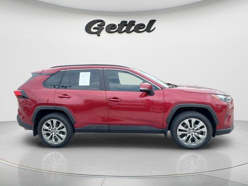 Pearl 2024 Toyota RAV4 XLE Premium