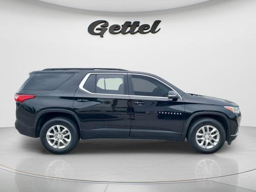 Black Metallic 2021 Chevrolet Traverse LT Cloth
