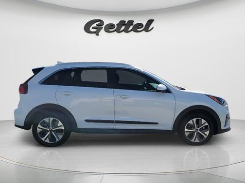 Snow White Pearl 2022 Kia Niro EV EX