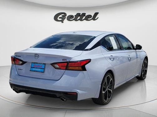 Gray Sky Pearl 2024 Nissan Altima 2.5 SR