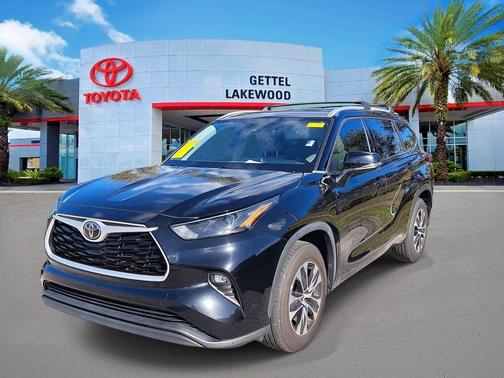 2022 Toyota Highlander XLE