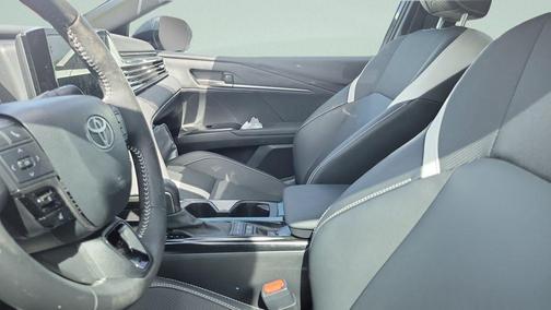 UNDERGROUND 2025 Toyota Camry SE