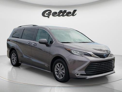 Predawn Gray Mica 2021 Toyota Sienna XLE