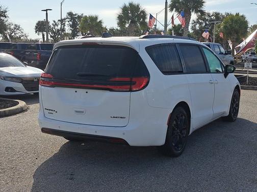 2025 Chrysler Pacifica Limited