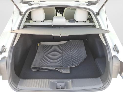 2023 Toyota Prius XLE