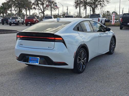 2023 Toyota Prius XLE