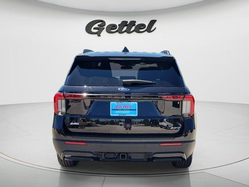 Black Metallic 2025 Ford Explorer ST-Line