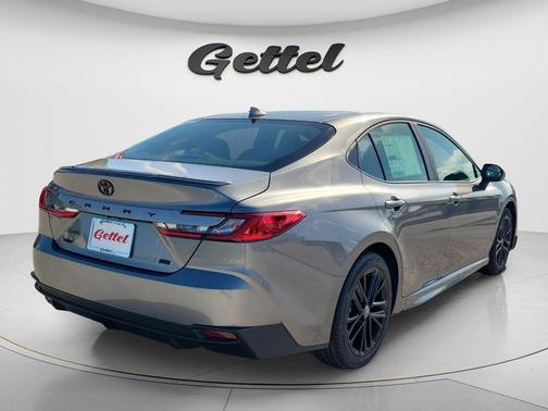 Metal 2026 Toyota Camry SE