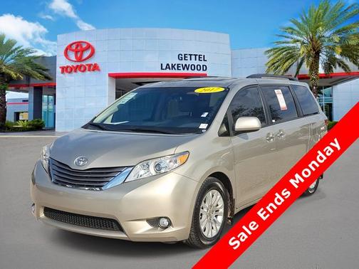 2017 Toyota Sienna XLE