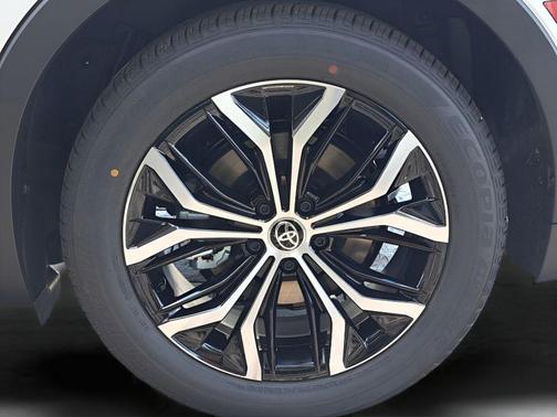 2026 Toyota Crown XLE