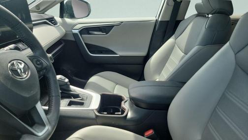 Pearl 2023 Toyota RAV4 Limited