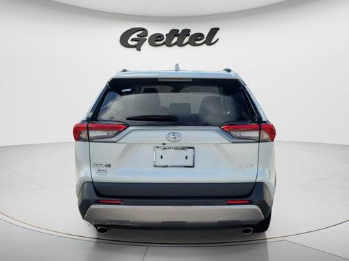 Pearl 2023 Toyota RAV4 Limited