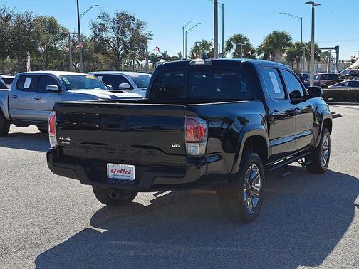 2016 Toyota Tacoma SR