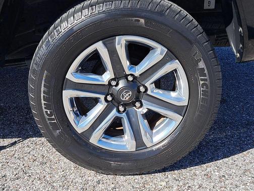 2016 Toyota Tacoma SR