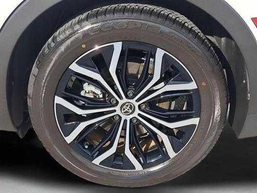 2023 Toyota Crown XLE