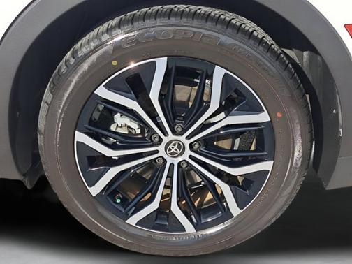 2023 Toyota Crown XLE